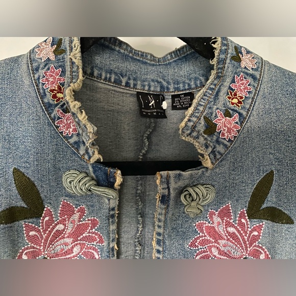 Vintage INC 1X Jean Jacket, Embroidery pre-owned.Circa 2000 Great condition! - Picture 3 of 8